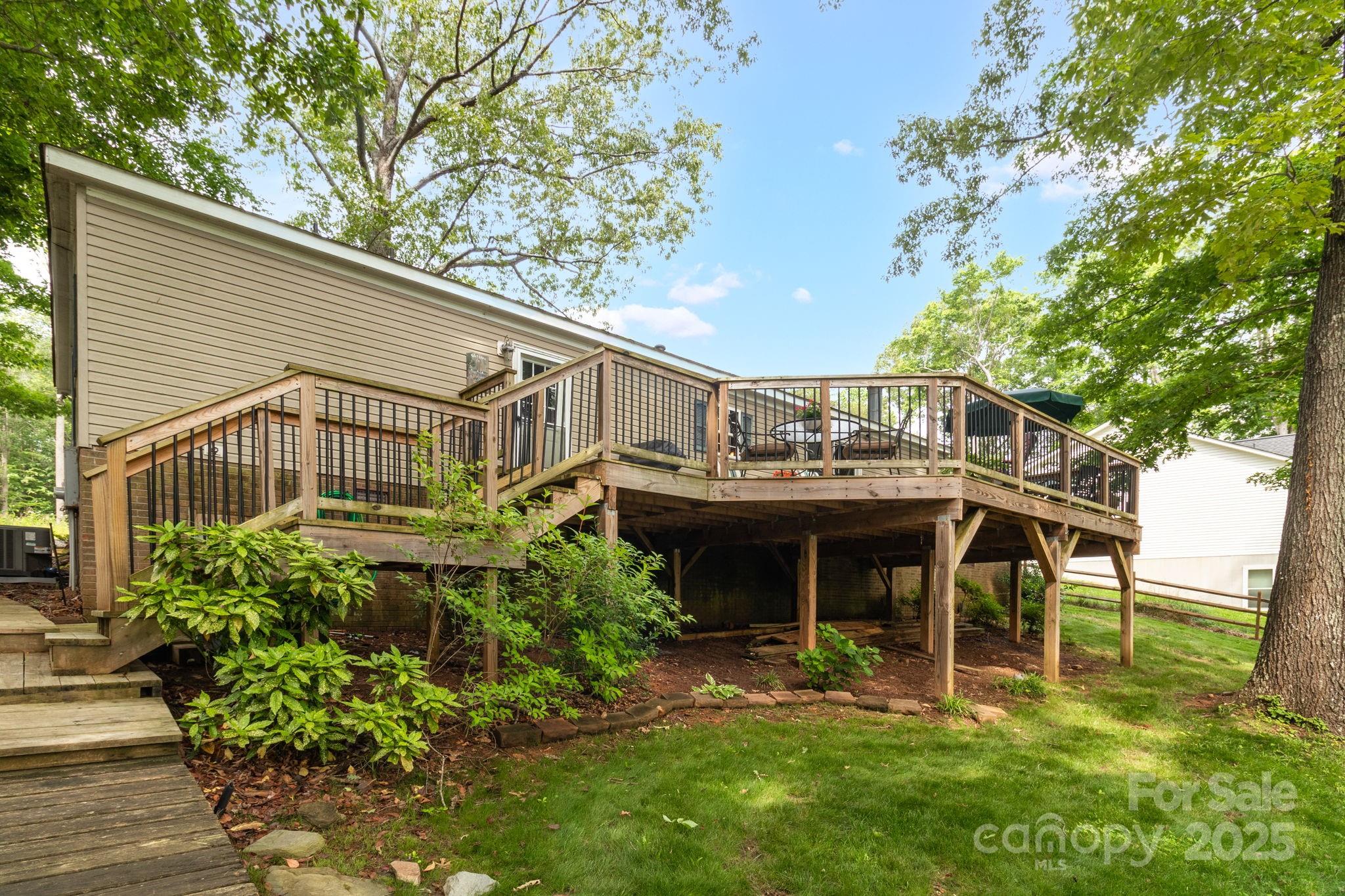 7232 Executive Circle Denver, NC 28037 - Photo 8 of 38