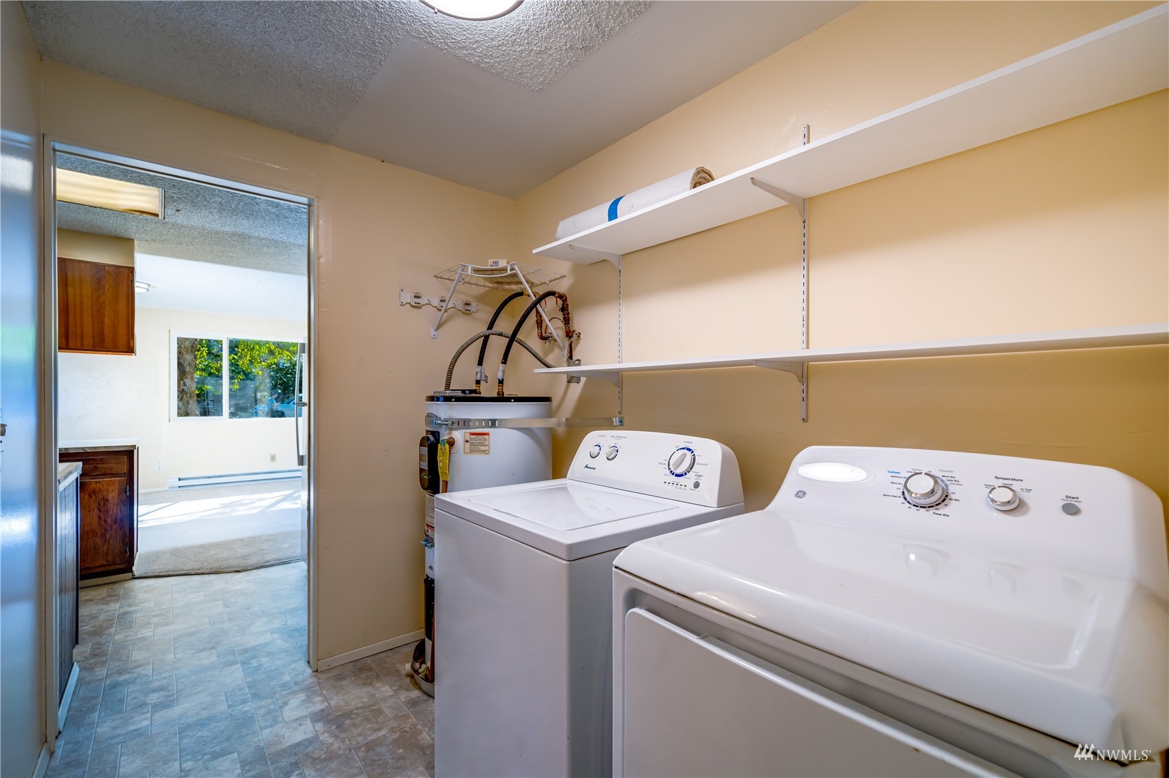 809 Dyer Road Sultan, WA 98294 - Photo 17 of 39 a utility room with dryer and washer