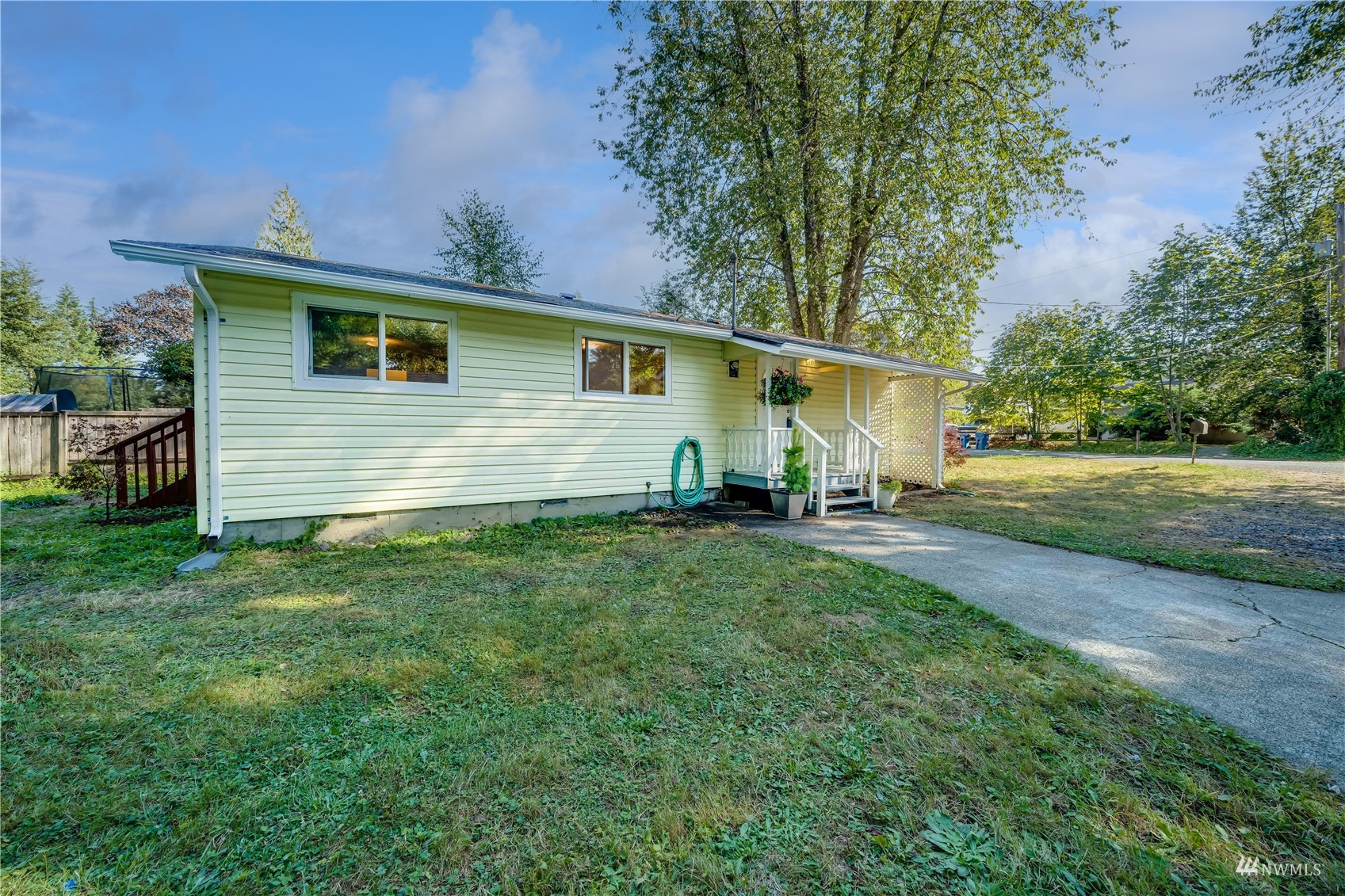 809 Dyer Road Sultan, WA 98294 - Photo 20 of 39 a view of a back yard of the house
