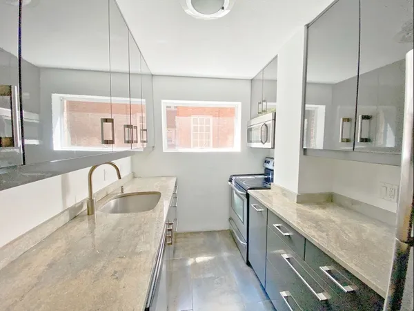 $4,359 | 29 Concord Avenue, Unit 207, Cambridge, MA 02138