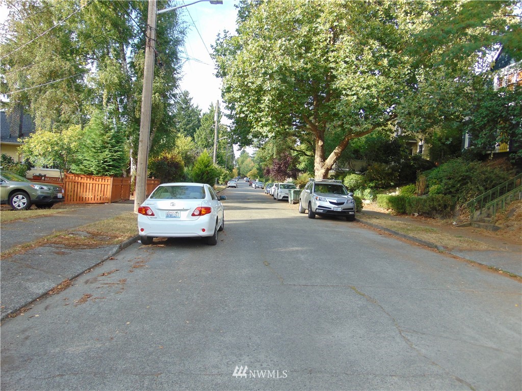 3243 37th Place South Seattle, WA 98144 - Photo 3 of 12 Gallery Image 3