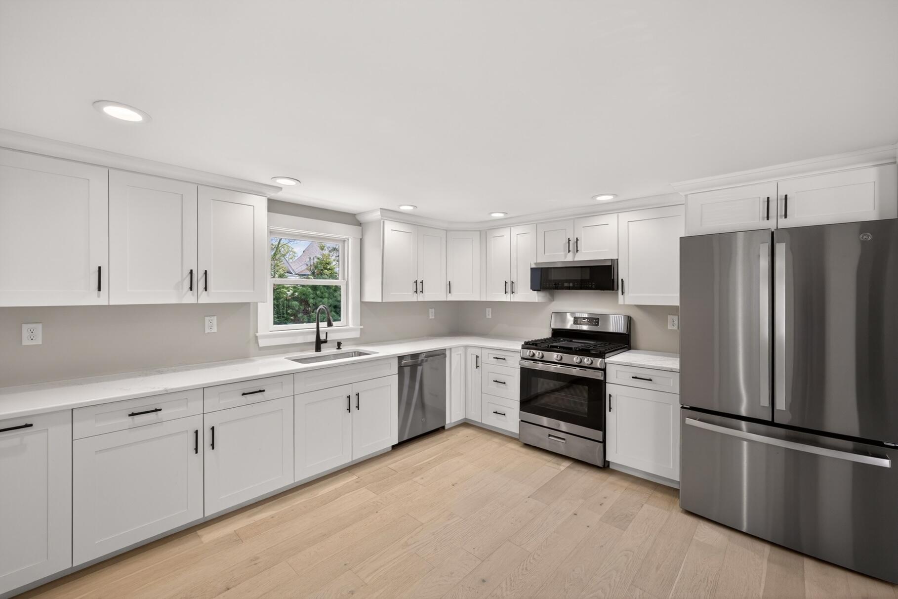114 Orchard Road Mashpee, MA 02649 - Photo 4 of 13 04