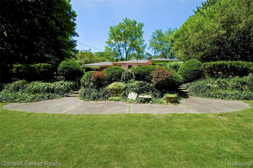 28390 Farmington Road Farmington Hills, MI 48334 - Photo 33 of 37