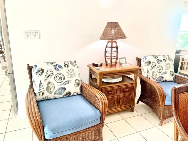 $7,500 | 1714 Meadowood Street, Sarasota, FL 34231