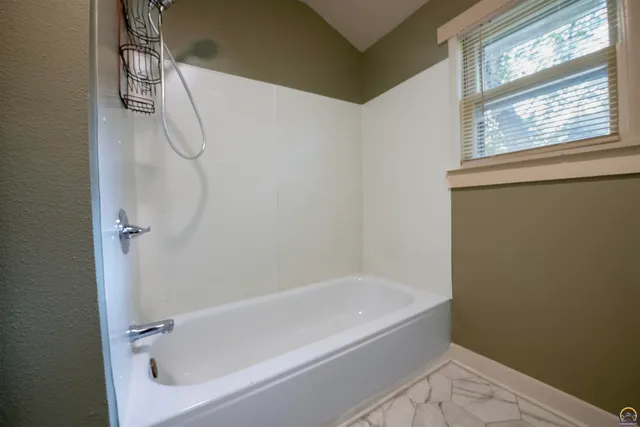 $165,000 | 338 Pine Street, Melvern, KS 66510