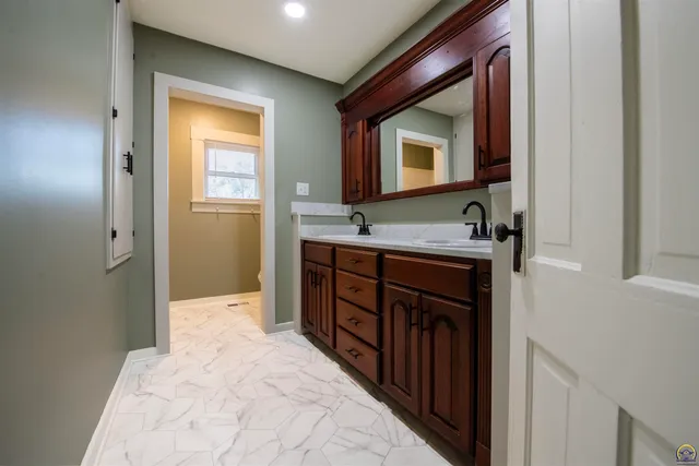 $165,000 | 338 Pine Street, Melvern, KS 66510