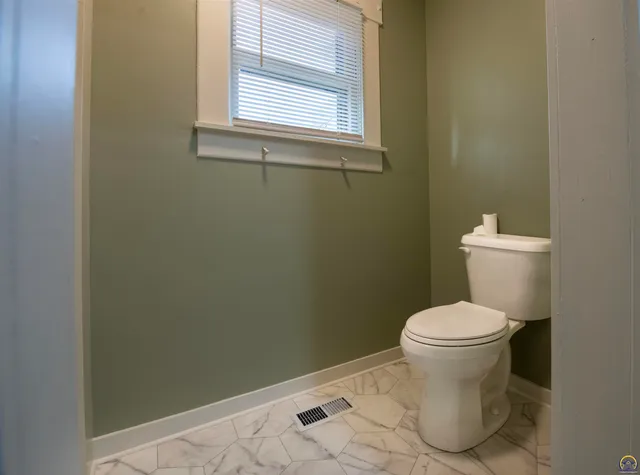 $165,000 | 338 Pine Street, Melvern, KS 66510