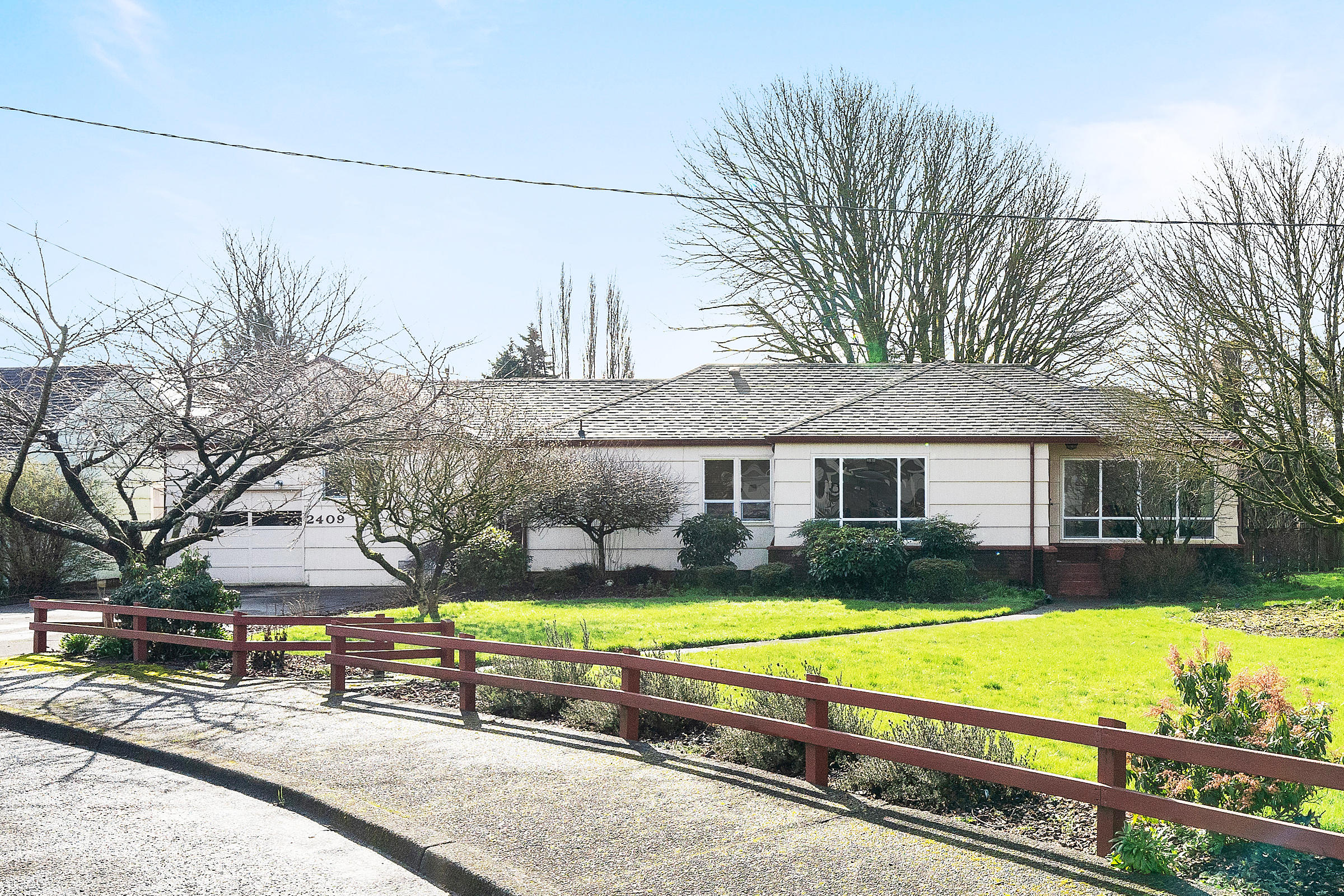 2409 8th Street Tillamook, OR 97141 - Photo 20 of 23 8th_front