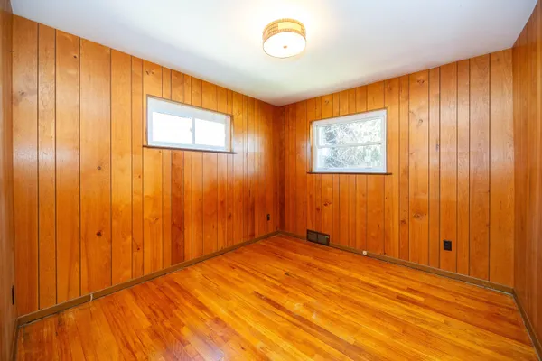 $240,000 | 3230 Maxwell Street, Trenton, MI 48183