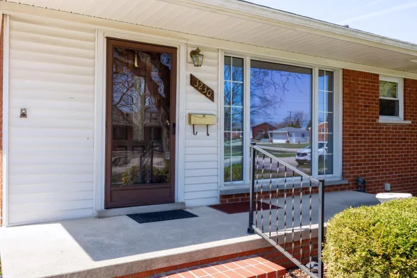 $240,000 | 3230 Maxwell Street, Trenton, MI 48183