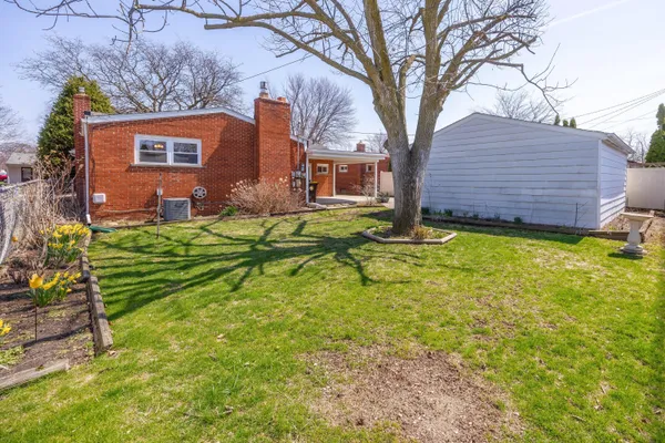 $240,000 | 3230 Maxwell Street, Trenton, MI 48183