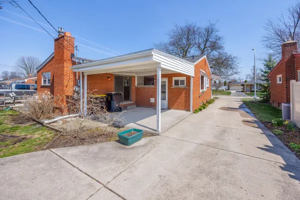 $240,000 | 3230 Maxwell Street, Trenton, MI 48183