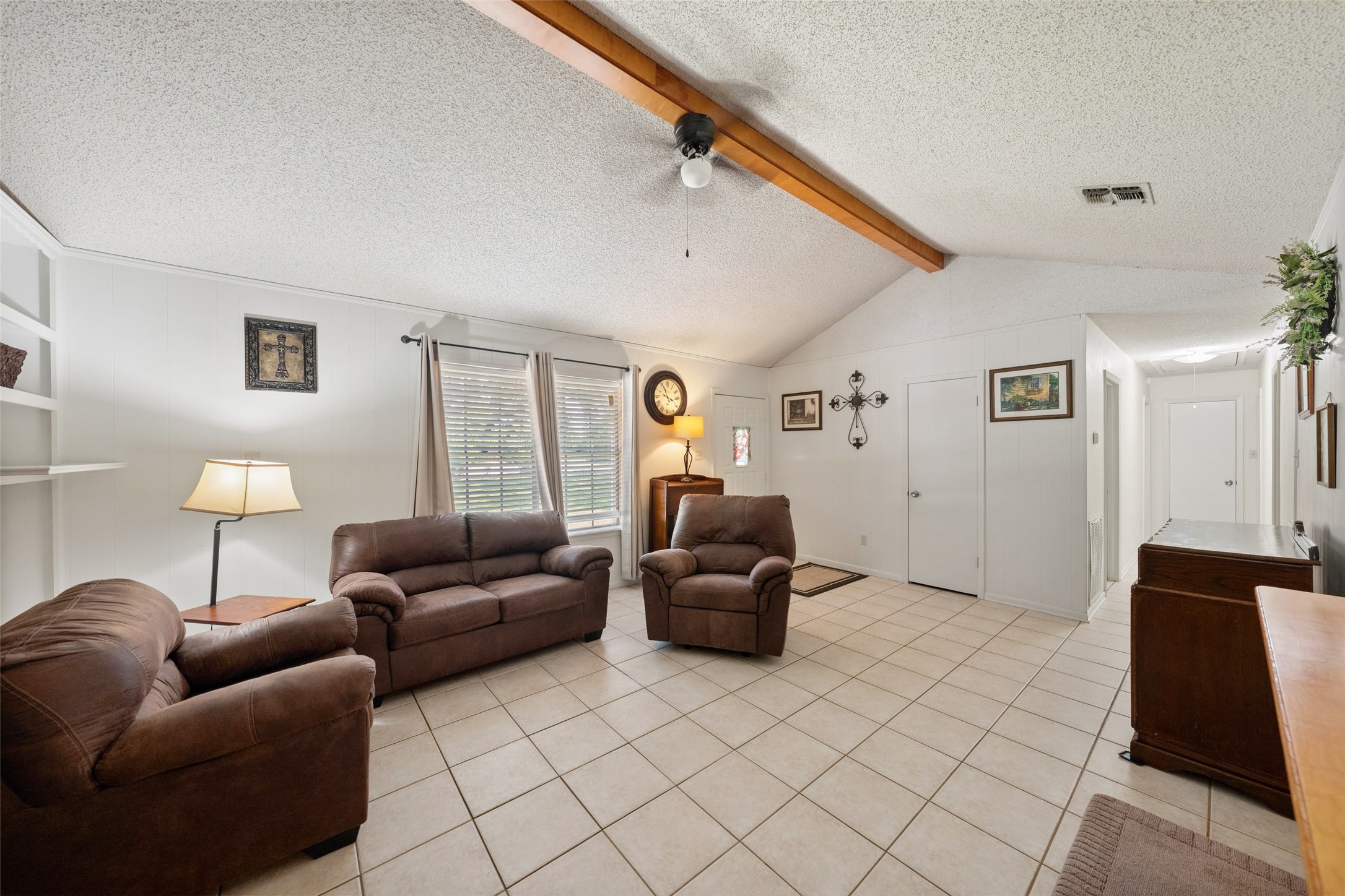 25739 Old Howth Road Hempstead, TX 77445 - Photo 8 of 36 Step inside to a comfortable, spacious living area bathed in soft natural light, with a neutral color palette and an open, airy layout ready to reflect your personal style.