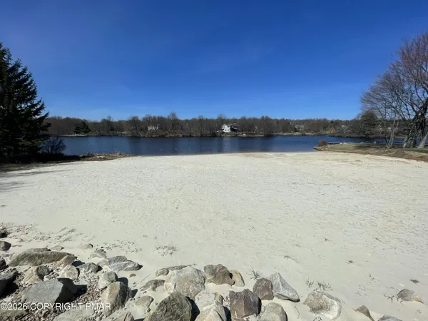 $495,000 | 238 Minsi Trail West, Long Pond, PA 18334