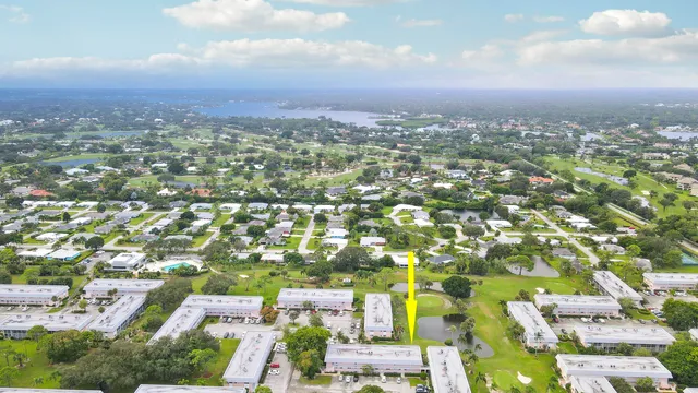 $159,900 | 18081 Southeast Country Club Drive, Unit 13125, Jupiter, FL 33469