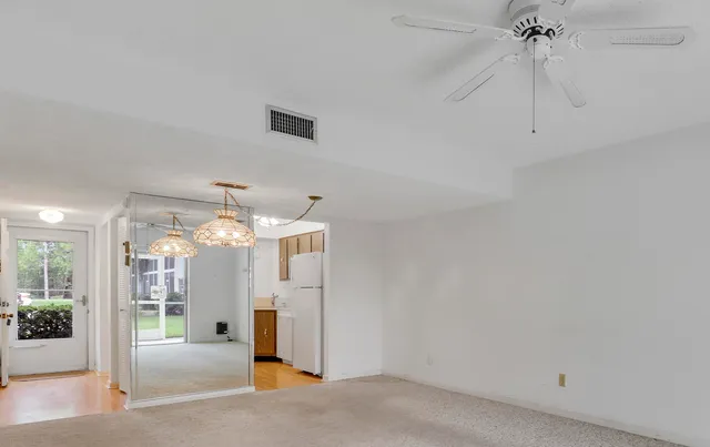 $159,900 | 18081 Southeast Country Club Drive, Unit 13125, Jupiter, FL 33469