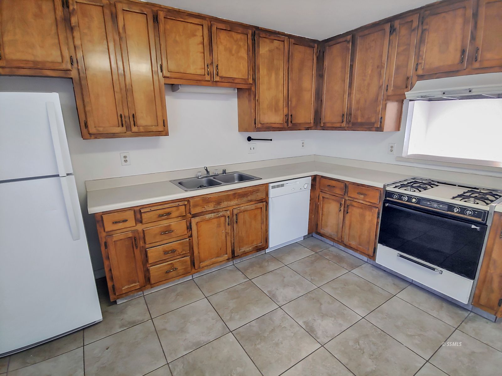 125 South Lumill Street Ridgecrest, CA 93555 - Photo 4 of 15 Gallery Image 4