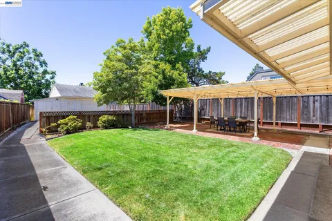 $1,195,000 | 156 Mecartney Road, Alameda, CA 94502