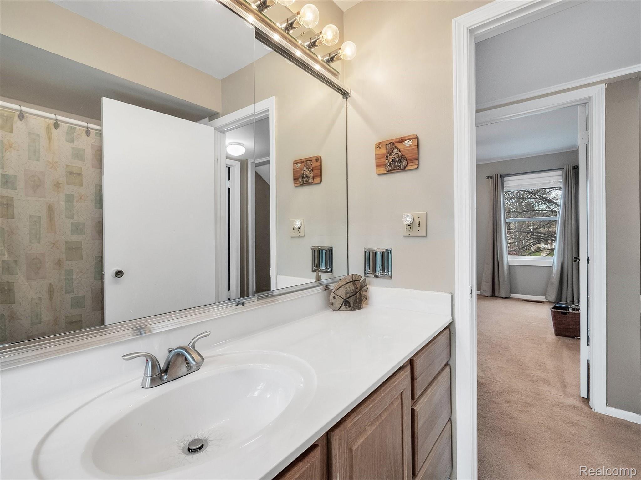941 Medford Court Rochester, MI 48307 - Photo 19 of 32 20-941 Medford Ct-Windowstill Real Estate Photography-20.jpg
