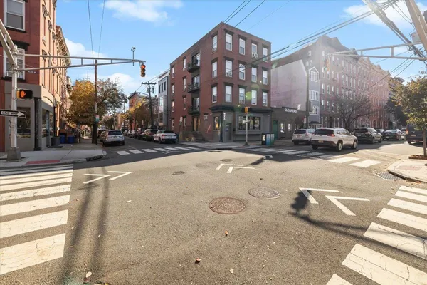 $3,200 | 259 7th Street, Unit 2, Hoboken, NJ 07030