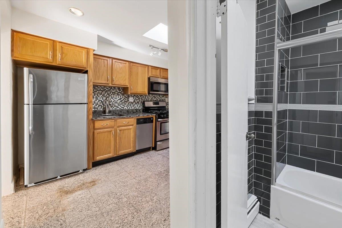 259 7th Street, Unit 2 Hoboken, NJ 07030 - Photo 5 of 19