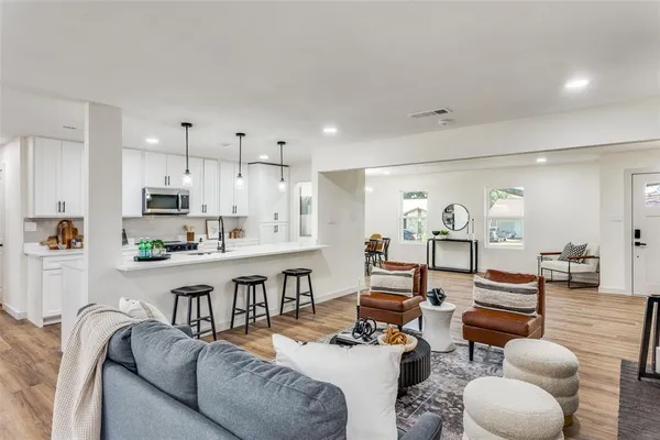 $294,700 | 2920 Choctaw Trail, Fort Worth, TX 76116