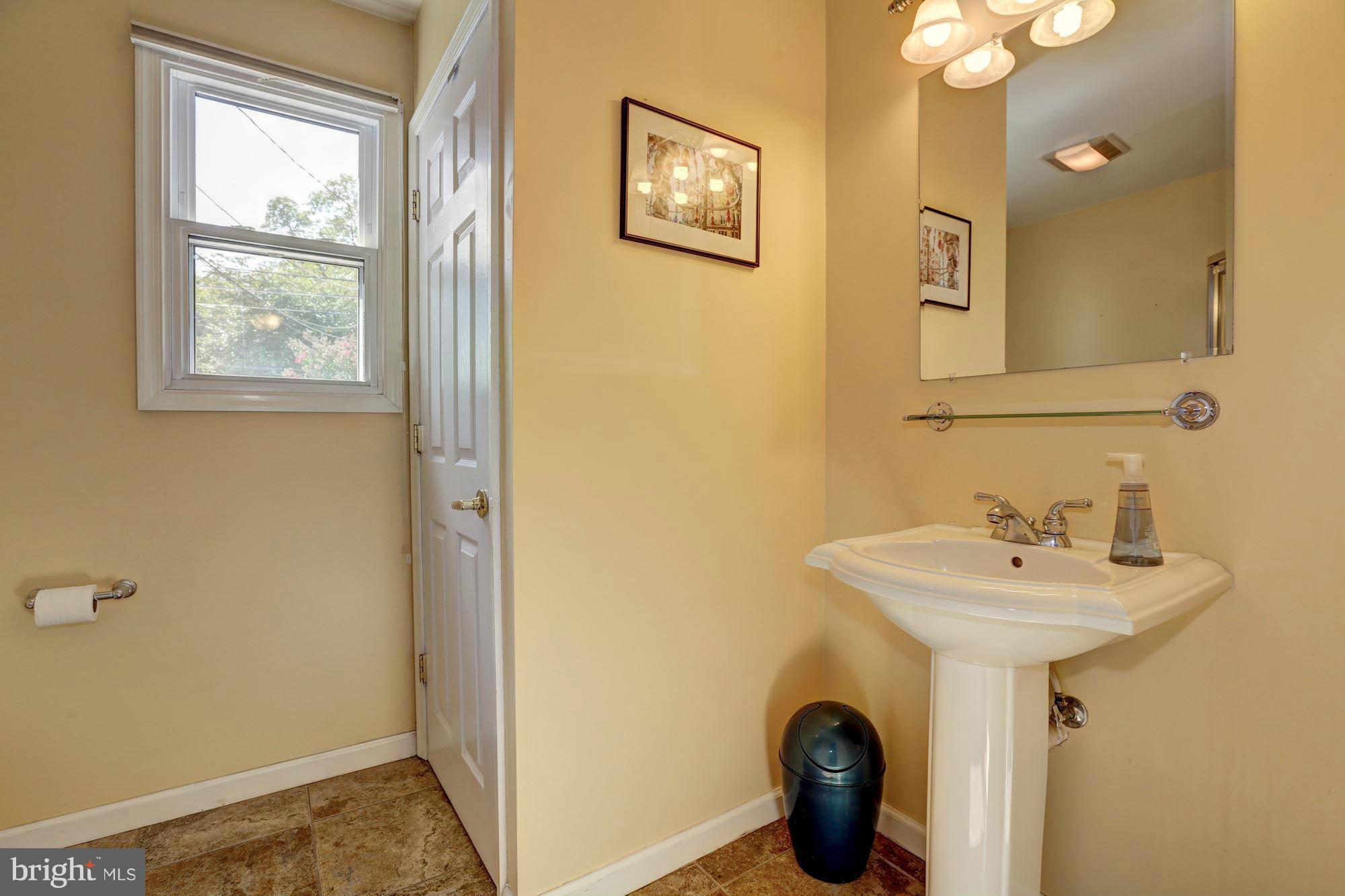 9405 Riley Place Silver Spring, MD 20910 - Photo 14 of 29 Bath