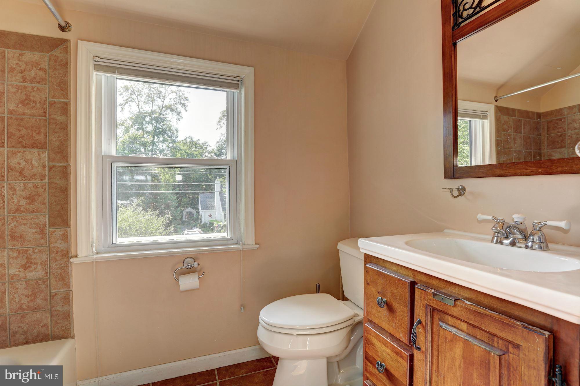 9405 Riley Place Silver Spring, MD 20910 - Photo 22 of 29 Bath
