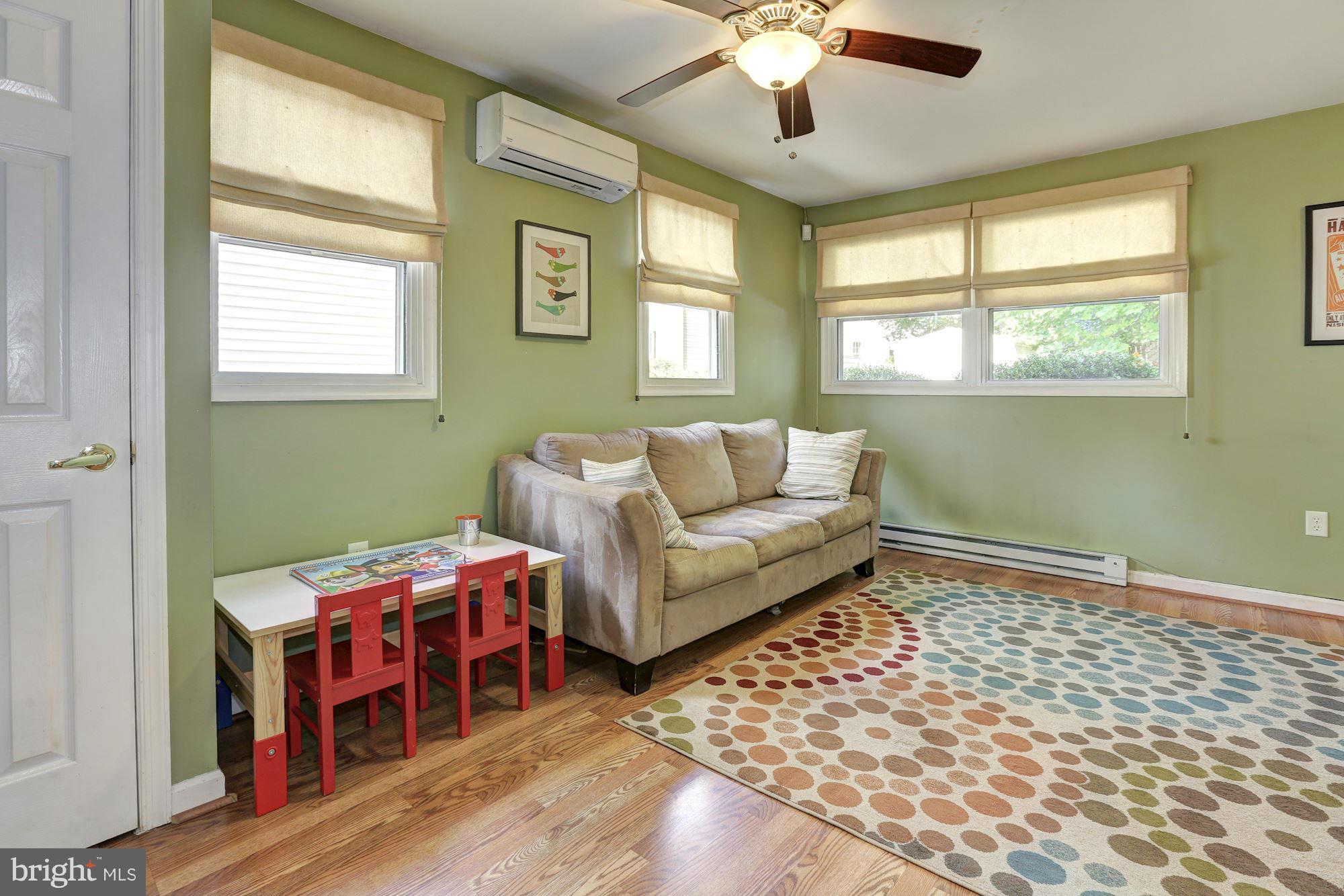9405 Riley Place Silver Spring, MD 20910 - Photo 10 of 29 Family Room
