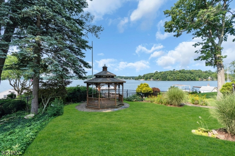 79 Castle Rock Road Lake Hopatcong, NJ 07849 - Photo 49 of 50 Gallery Image 49
