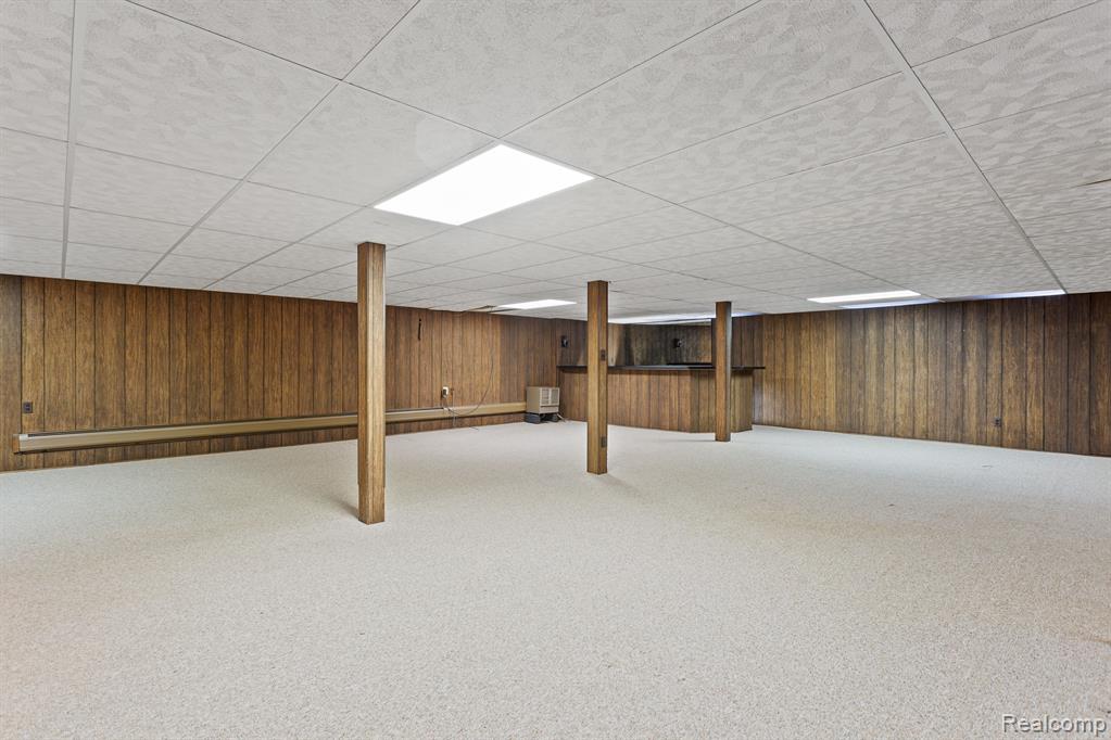 25826 Farmington Road Farmington Hills, MI 48336 - Photo 31 of 43