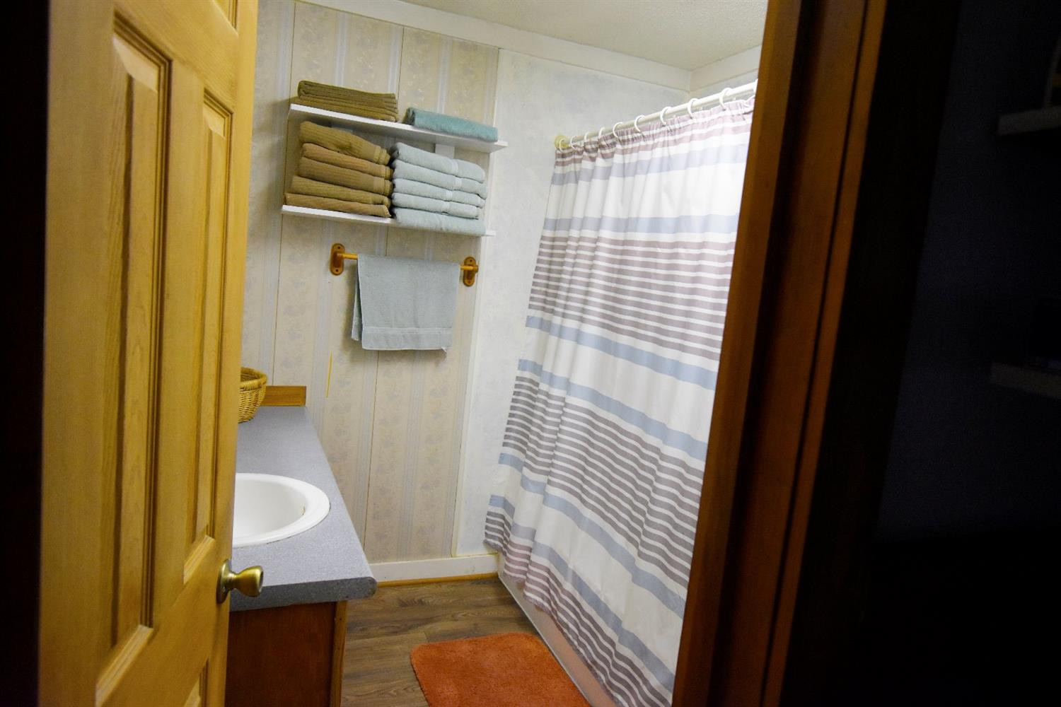 1202 Flinchum Ridge Road Irvine, KY 40336 - Photo 27 of 45 Full bathroom with full shower tub combo