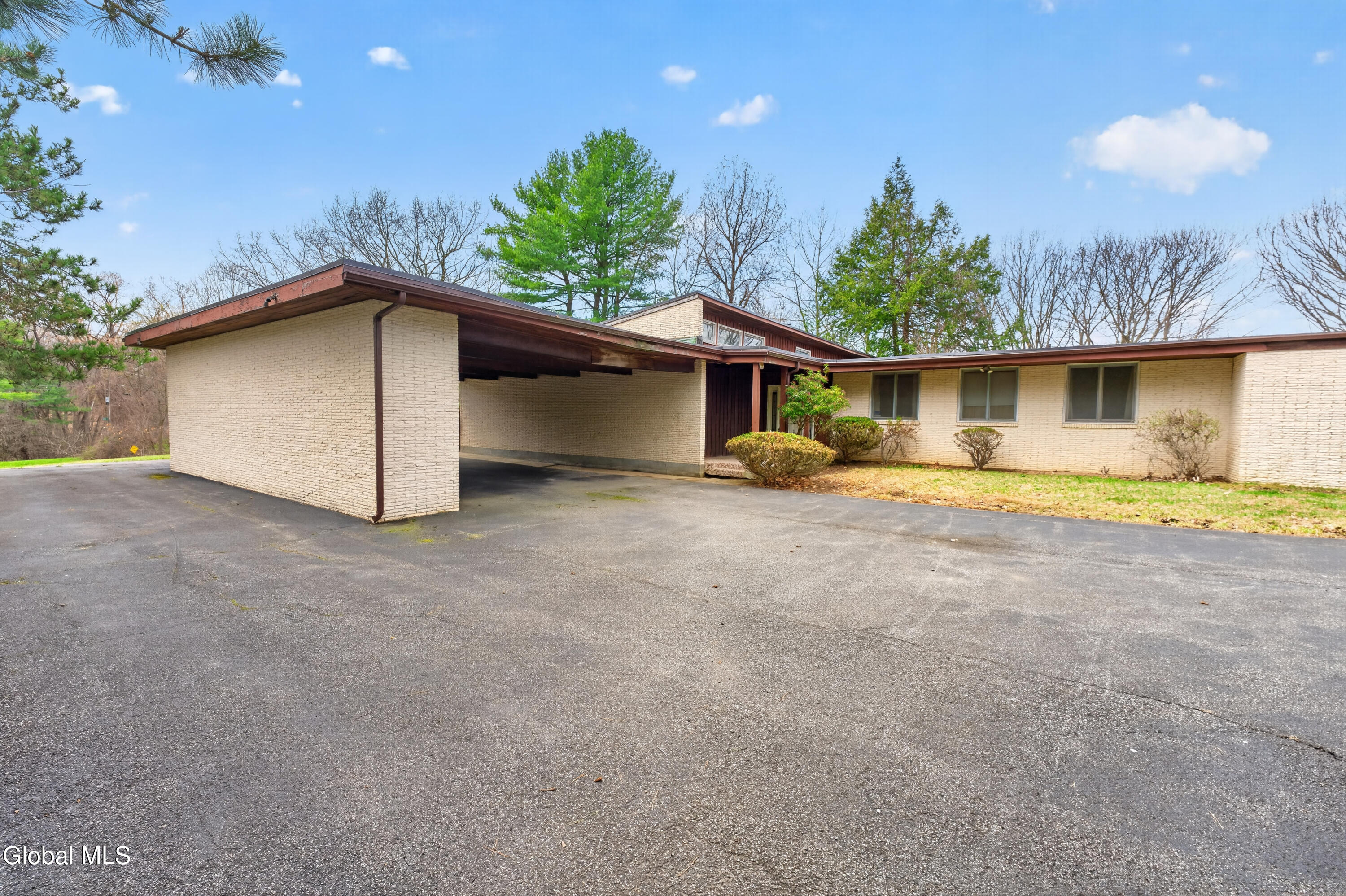 20 Alsid Court Brunswick, NY 12180 - Photo 1 of 58 0 Front 2