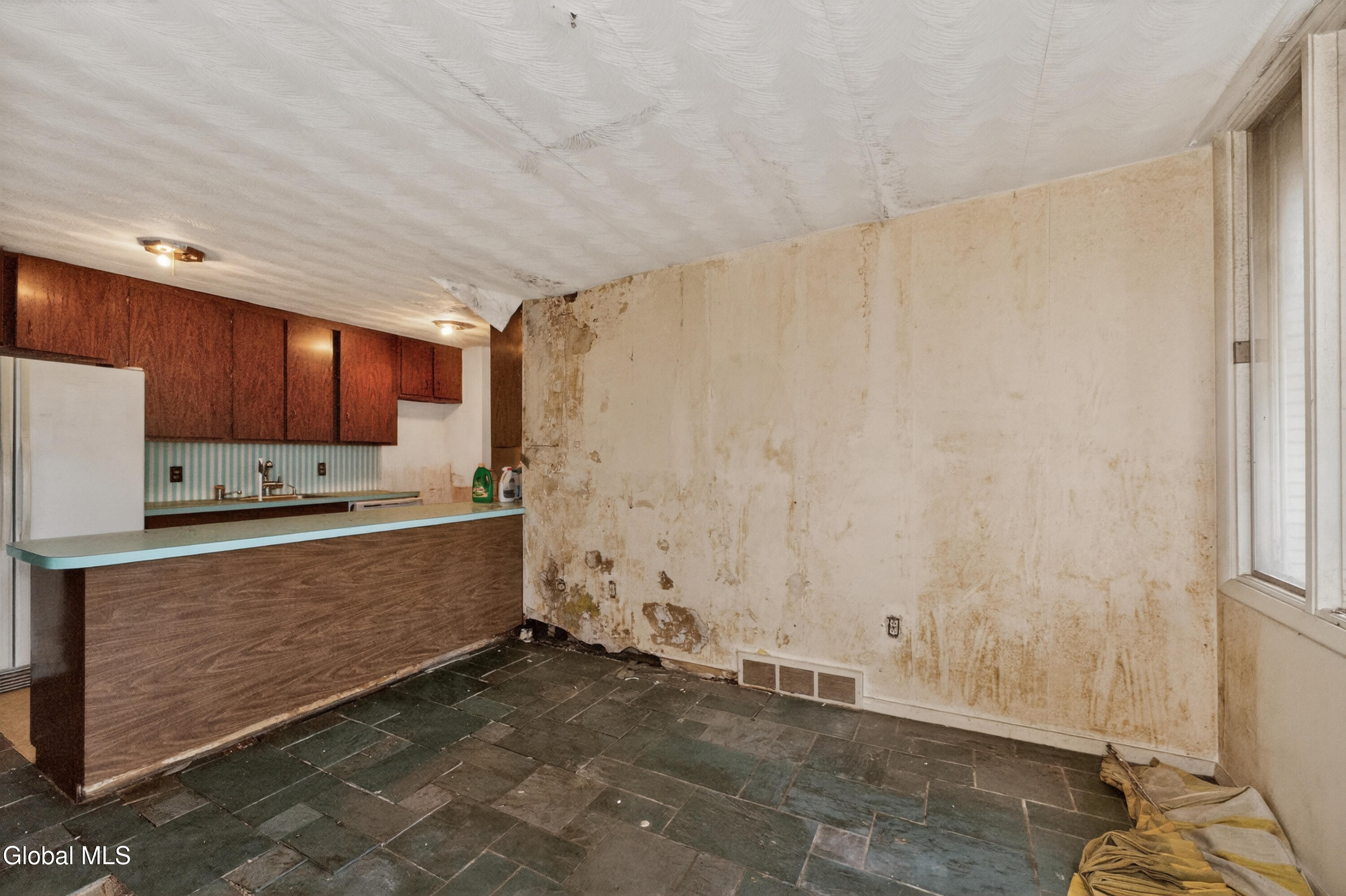 20 Alsid Court Brunswick, NY 12180 - Photo 17 of 58 3 Kitchen 5