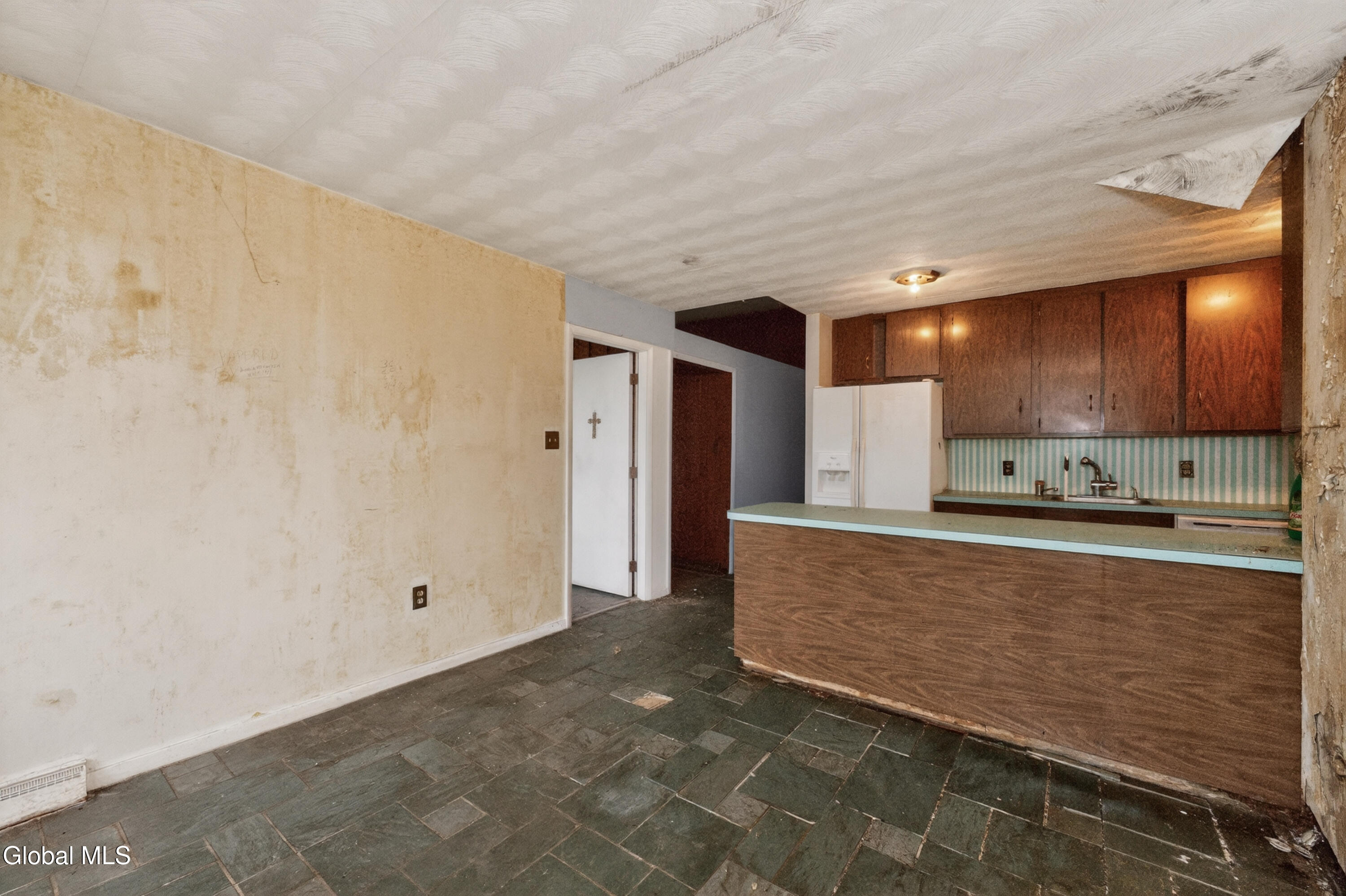 20 Alsid Court Brunswick, NY 12180 - Photo 18 of 58 3 Kitchen 6