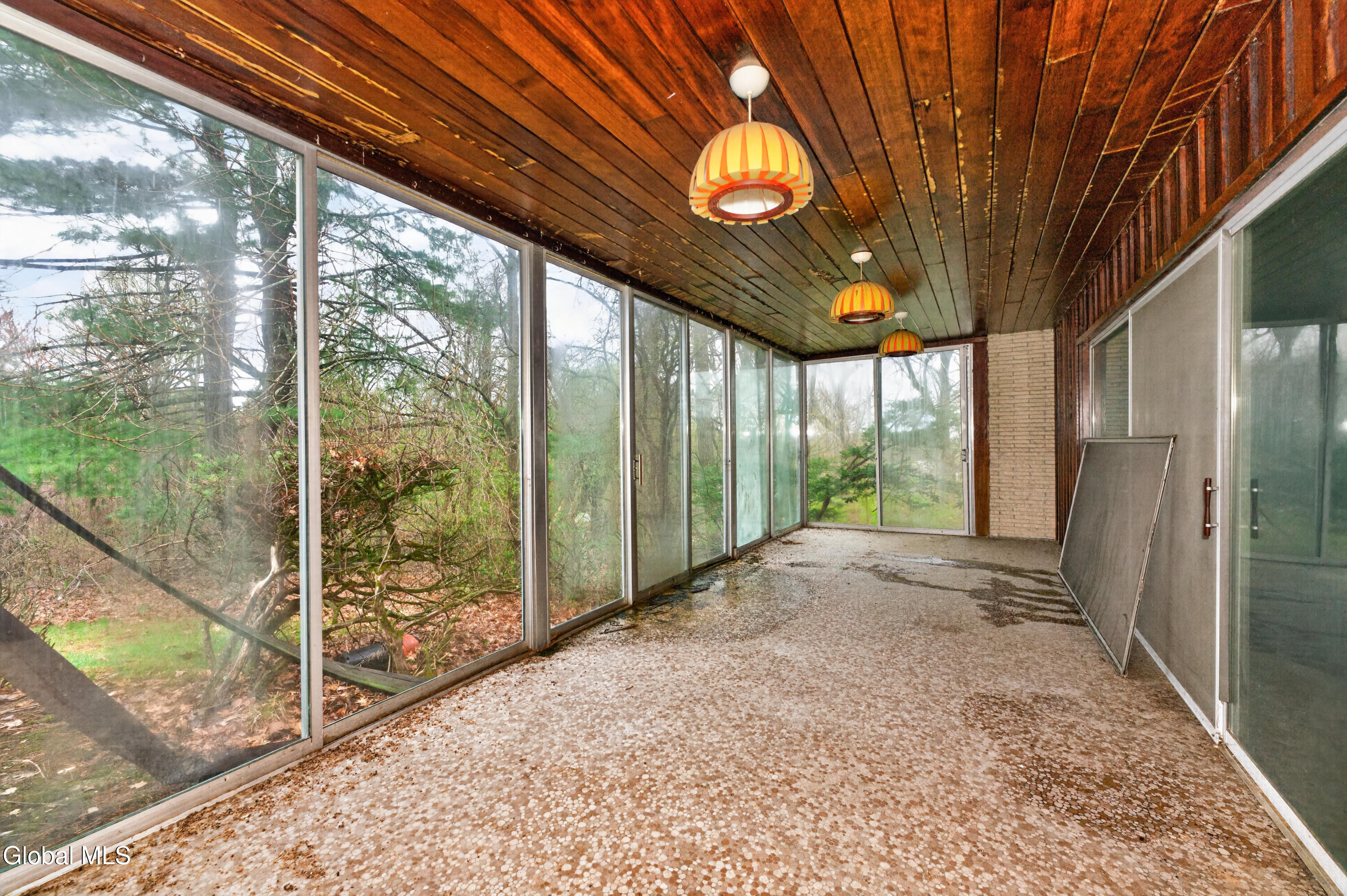 20 Alsid Court Brunswick, NY 12180 - Photo 24 of 58 6 Sunroom 1