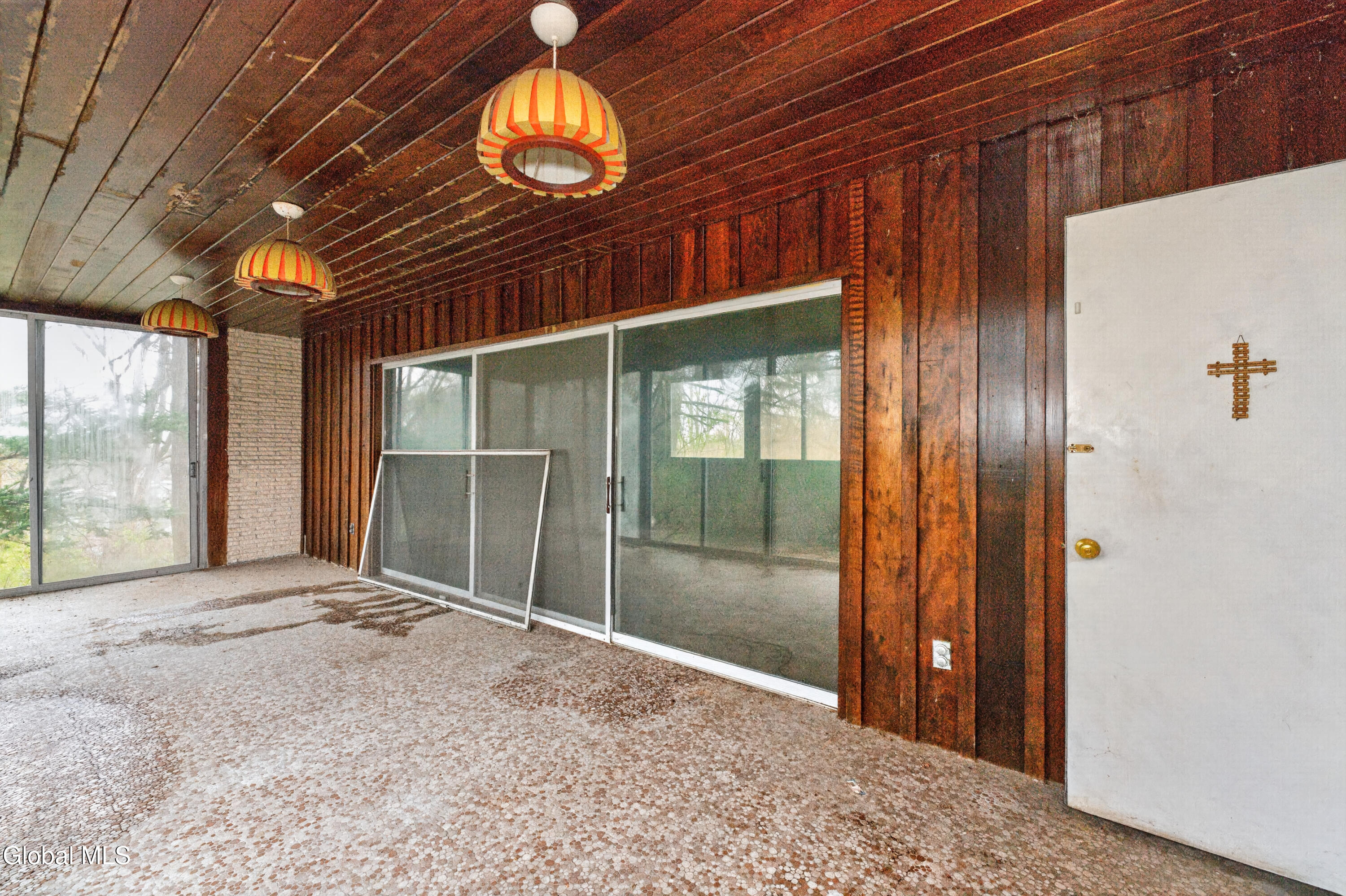 20 Alsid Court Brunswick, NY 12180 - Photo 35 of 58 6 Sunroom 2