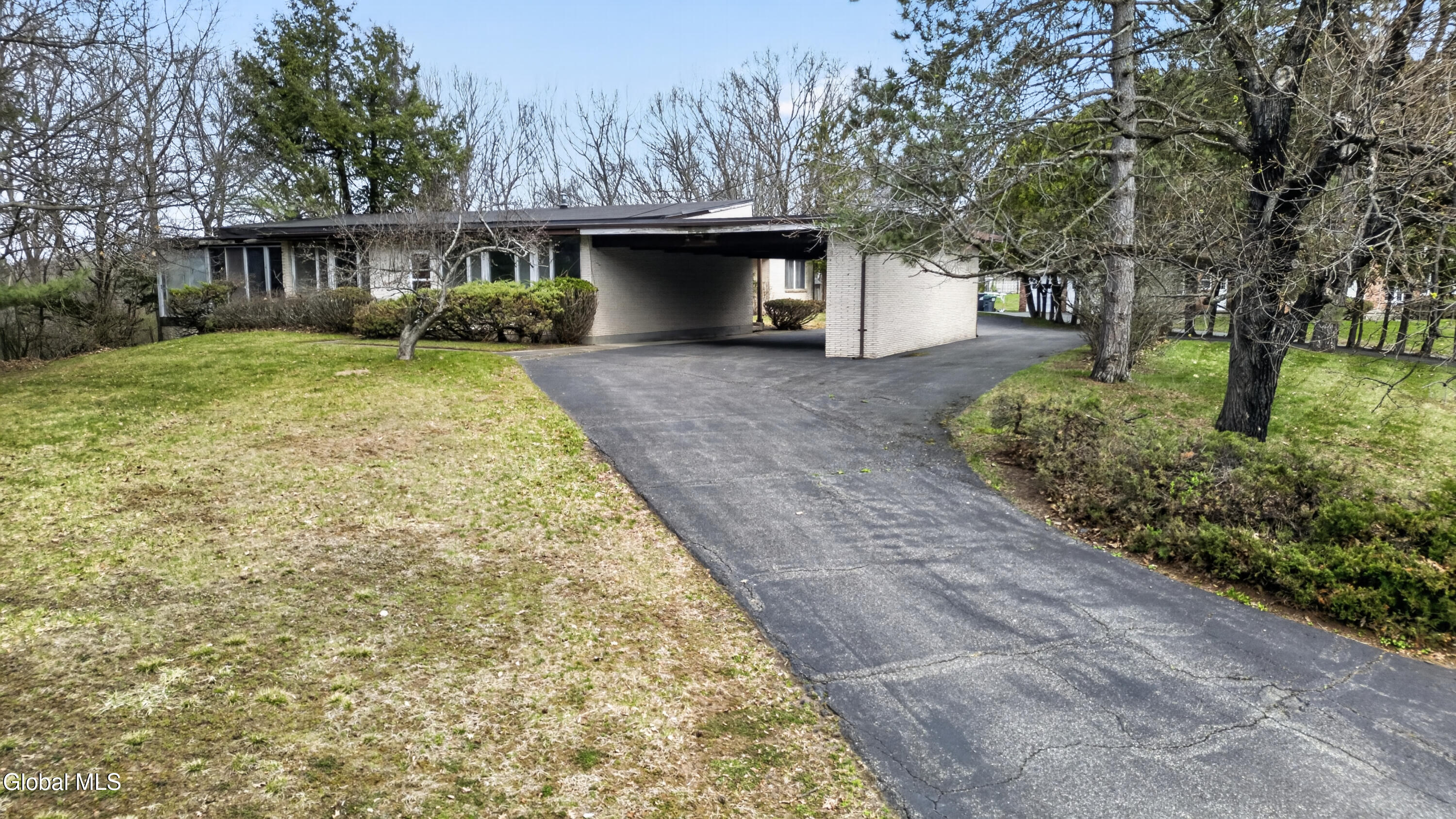 20 Alsid Court Brunswick, NY 12180 - Photo 4 of 58 0 Front 1