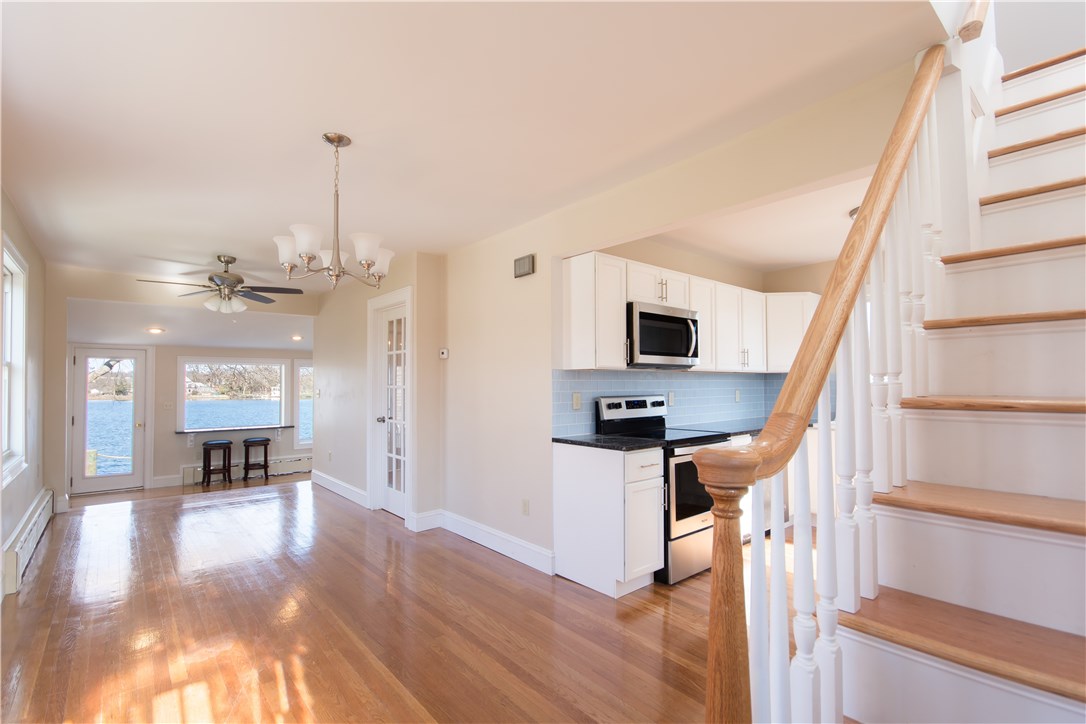 182 Riverside Street Portsmouth, RI 02871 - Photo 21 of 34 Gallery Image 21
