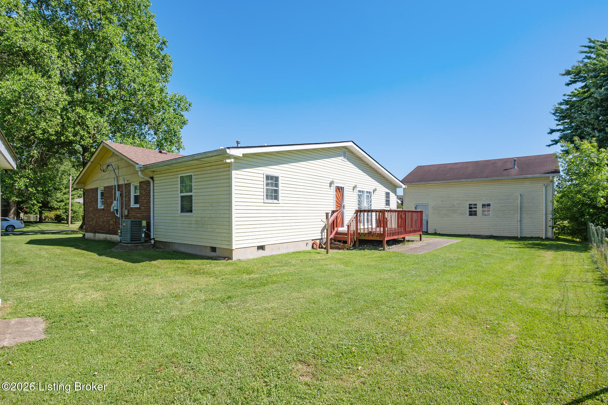 6310 Sheila Road Louisville, KY 40219 - Photo 27 of 33 6310 Sheila Ct-33