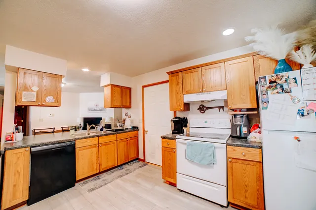 $219,900 | 411 South Crescent Street, Gilman, IL 60938