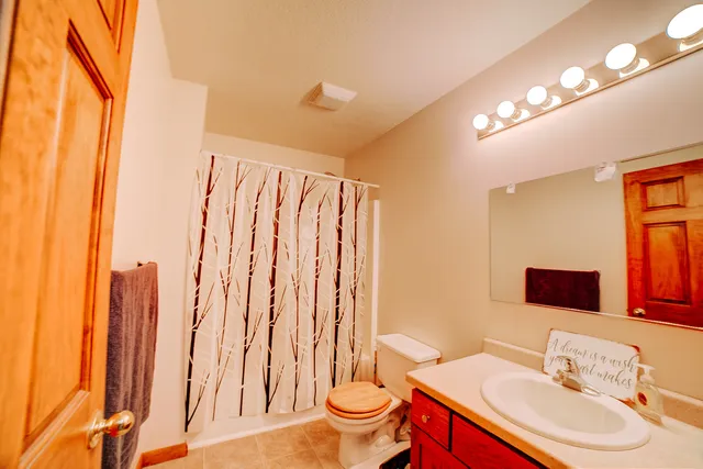 $219,900 | 411 South Crescent Street, Gilman, IL 60938