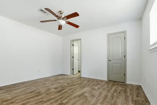703 Reseda Drive Houston, TX 77062 - Photo 17 of 25 a view of an empty room