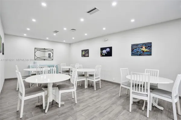 $2,200 | 805 Cypress Boulevard, Unit 512, Pompano Beach, FL 33069