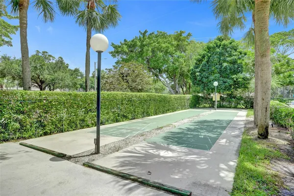 $2,200 | 805 Cypress Boulevard, Unit 512, Pompano Beach, FL 33069