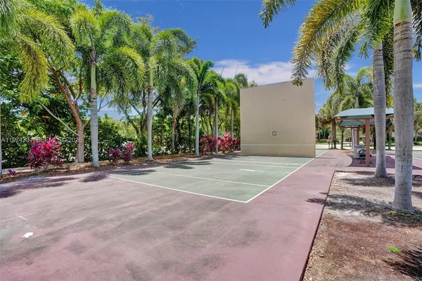 $2,200 | 805 Cypress Boulevard, Unit 512, Pompano Beach, FL 33069