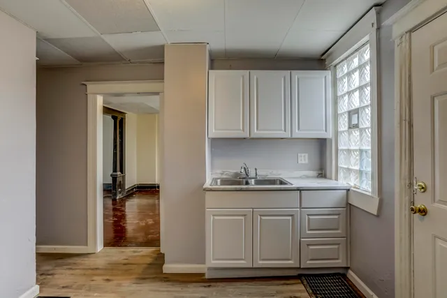 $1,490 | 5858 Seneca Street, Detroit, MI 48213