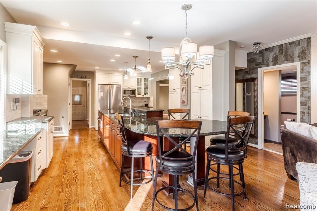 1263 Whittier Road Grosse Pointe Park, MI 48230 - Photo 12 of 39