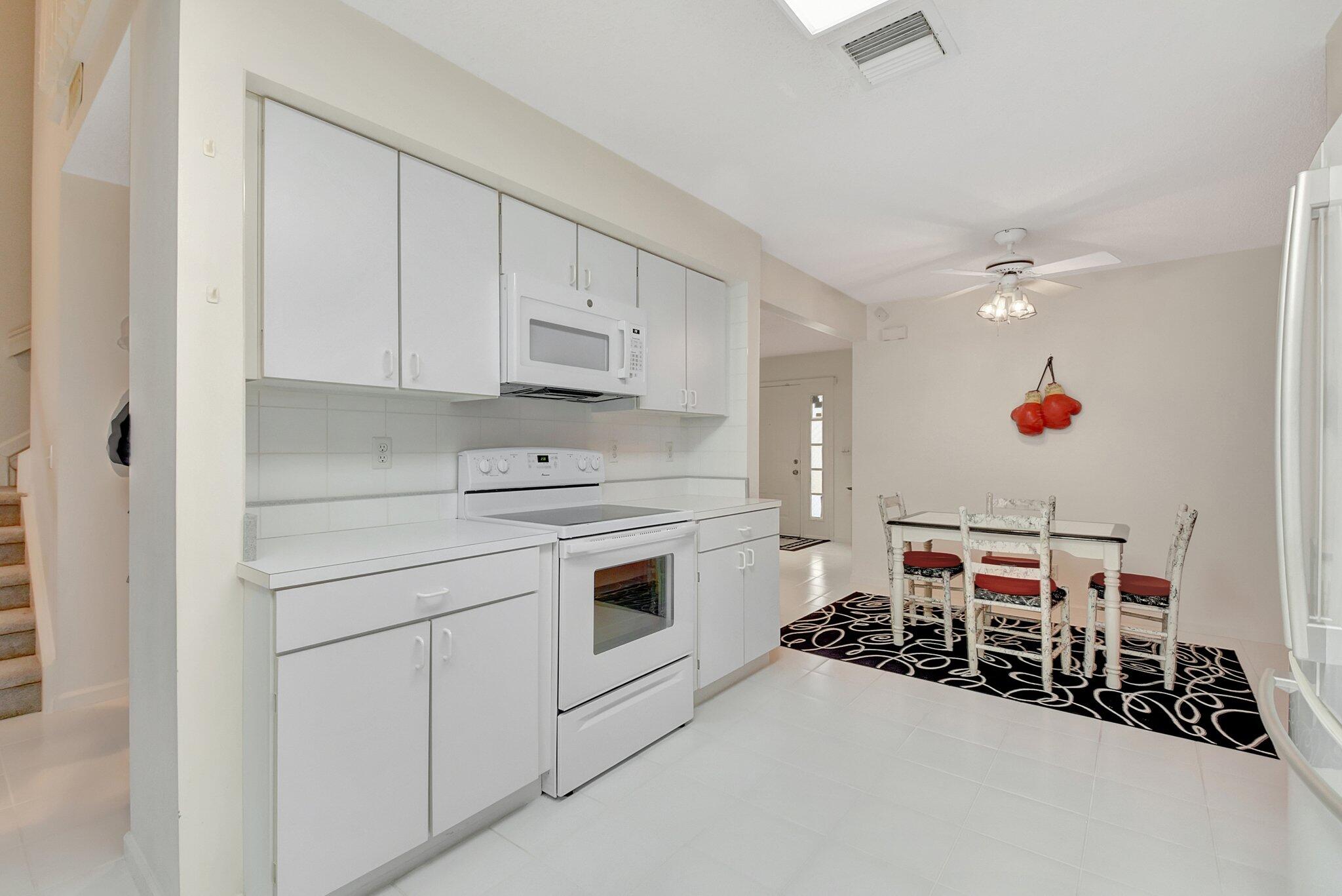 9119 Boca Gardens Circle South Boca Raton, FL 33496 - Photo 11 of 35 11-web-or-mls-DSC_5055