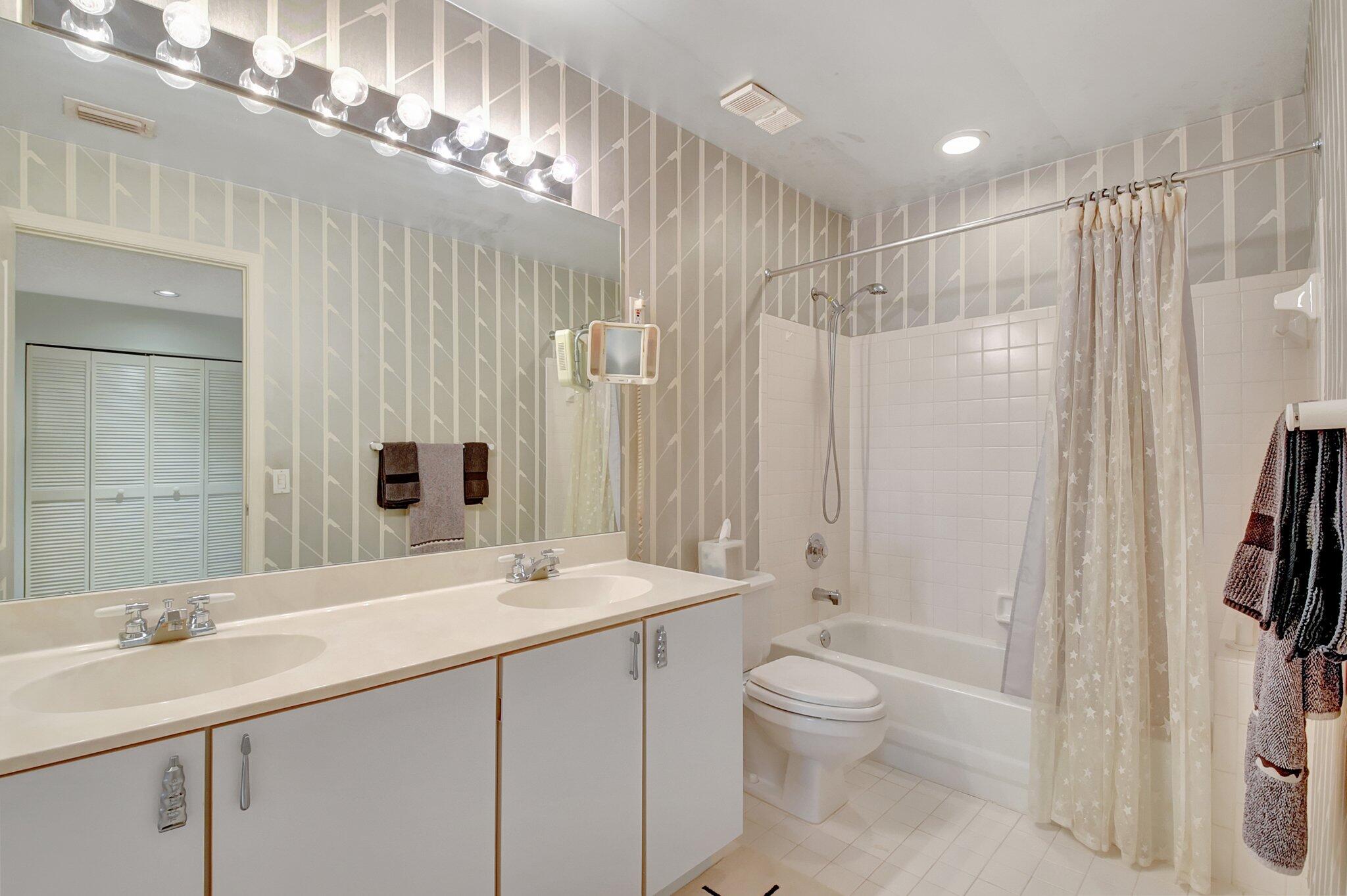 9119 Boca Gardens Circle South Boca Raton, FL 33496 - Photo 20 of 35 20-web-or-mls-DSC_5110